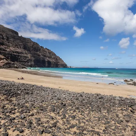 Acogedor Duplex Con Terraza Privada En Orzola Apartamento