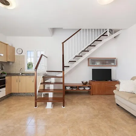 Acogedor Duplex Con Terraza Privada En Orzola * Орсола