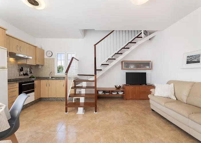 Acogedor Duplex Con Terraza Privada En Orzola * Орсола